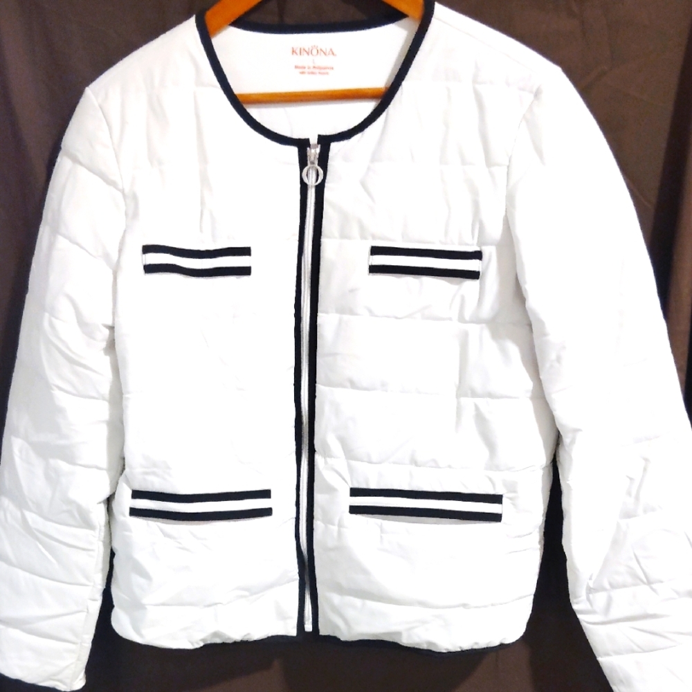 Kinona Women's White and Black Puffer Jacket